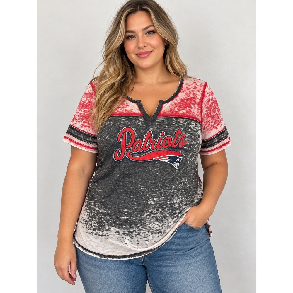 NFL Team Apparel Patriots Shirt Womens 2XL Grey Red Acid Wash Notch Neck Tee